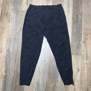 Lululemon Men's Black Camo Jogger Pants